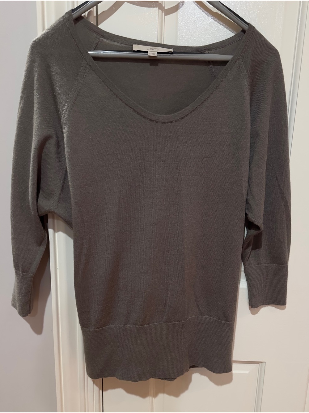 LOFT Women's Taupe Scoop Neck Lightweight Sweater